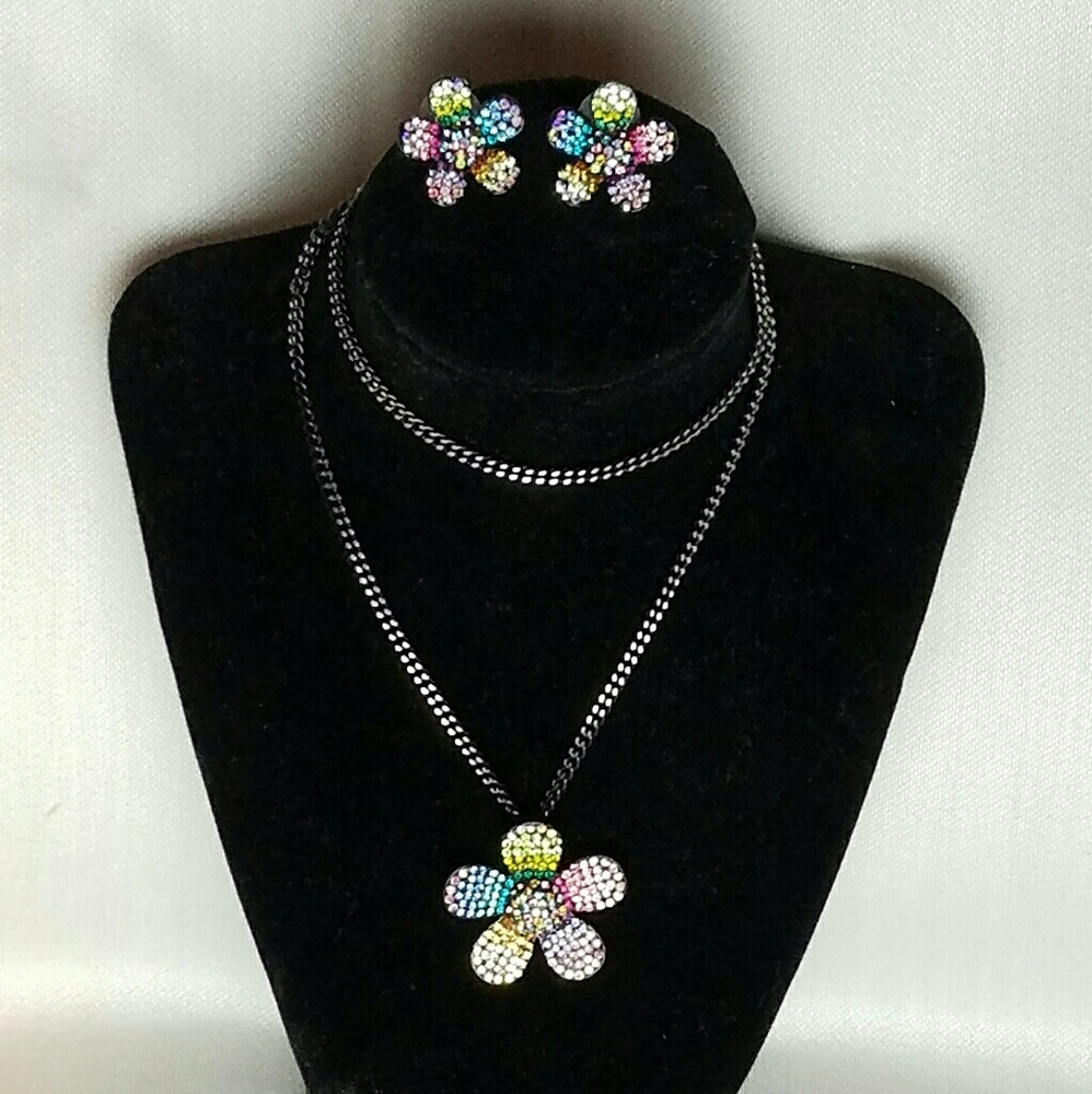 Necklace & Matching Earrings